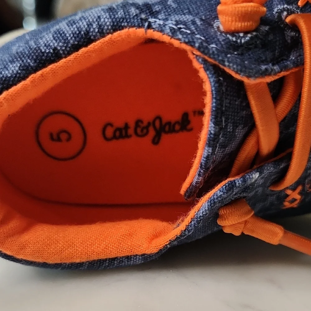Cat & Jack Kids' Denim Moccasins with Orange Laces Sz 5